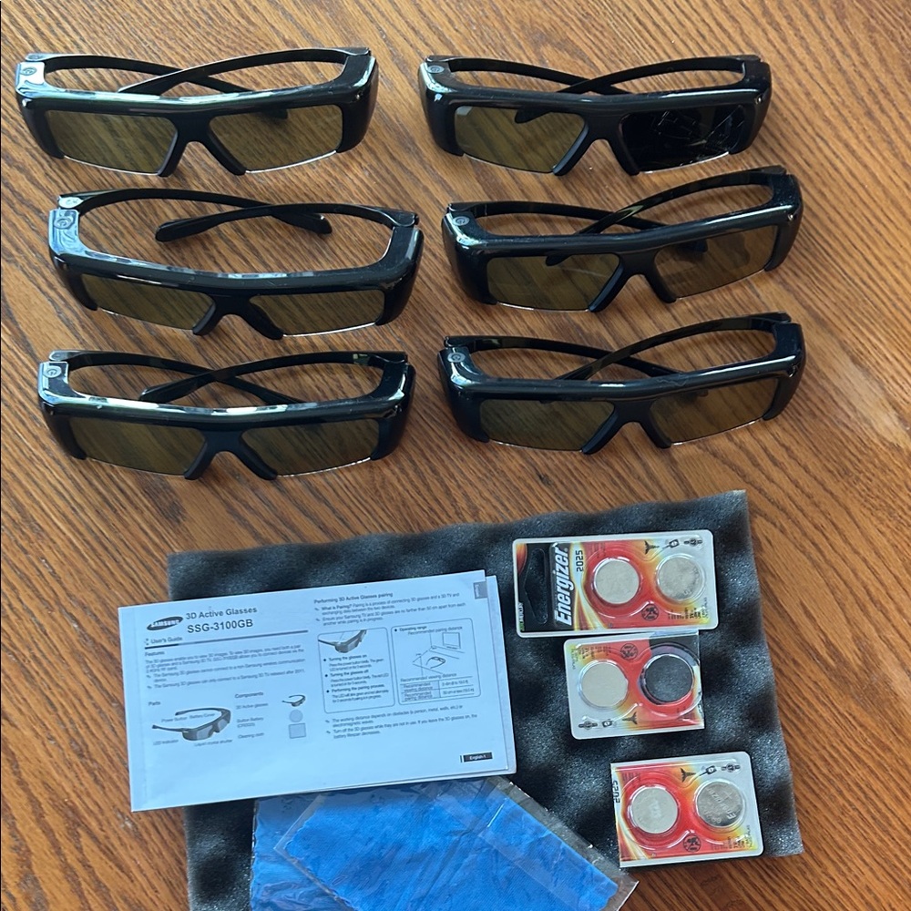 Samsung Black 3D Glasses Set with Batteries